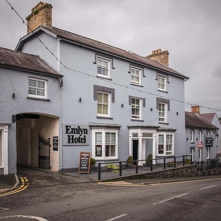 Gwesty'R Emlyn Hotel Newcastle Emlyn Exteriör bild