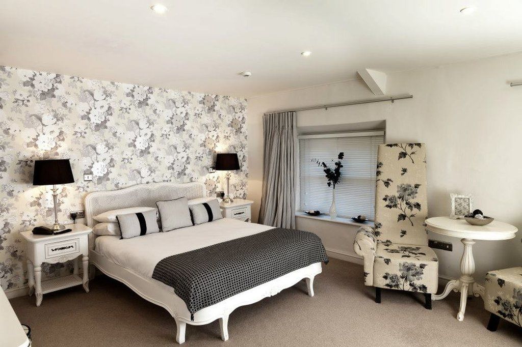 Gwesty'R Emlyn Hotel Newcastle Emlyn Exteriör bild