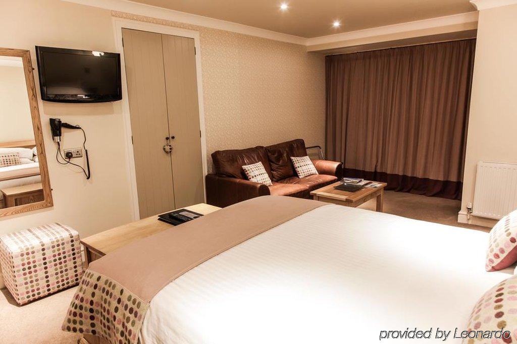Gwesty'R Emlyn Hotel Newcastle Emlyn Exteriör bild