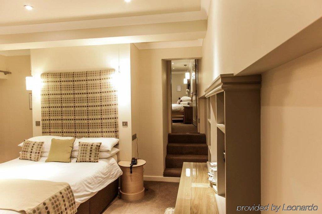 Gwesty'R Emlyn Hotel Newcastle Emlyn Exteriör bild