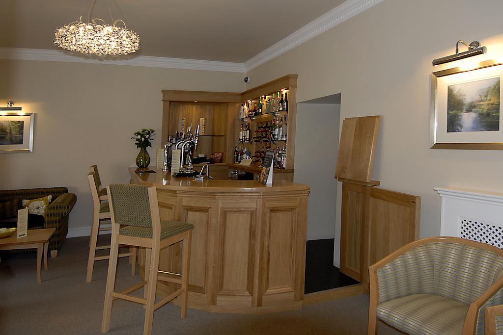 Gwesty'R Emlyn Hotel Newcastle Emlyn Exteriör bild