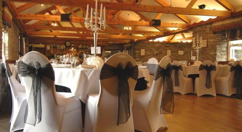 Gwesty'R Emlyn Hotel Newcastle Emlyn Exteriör bild