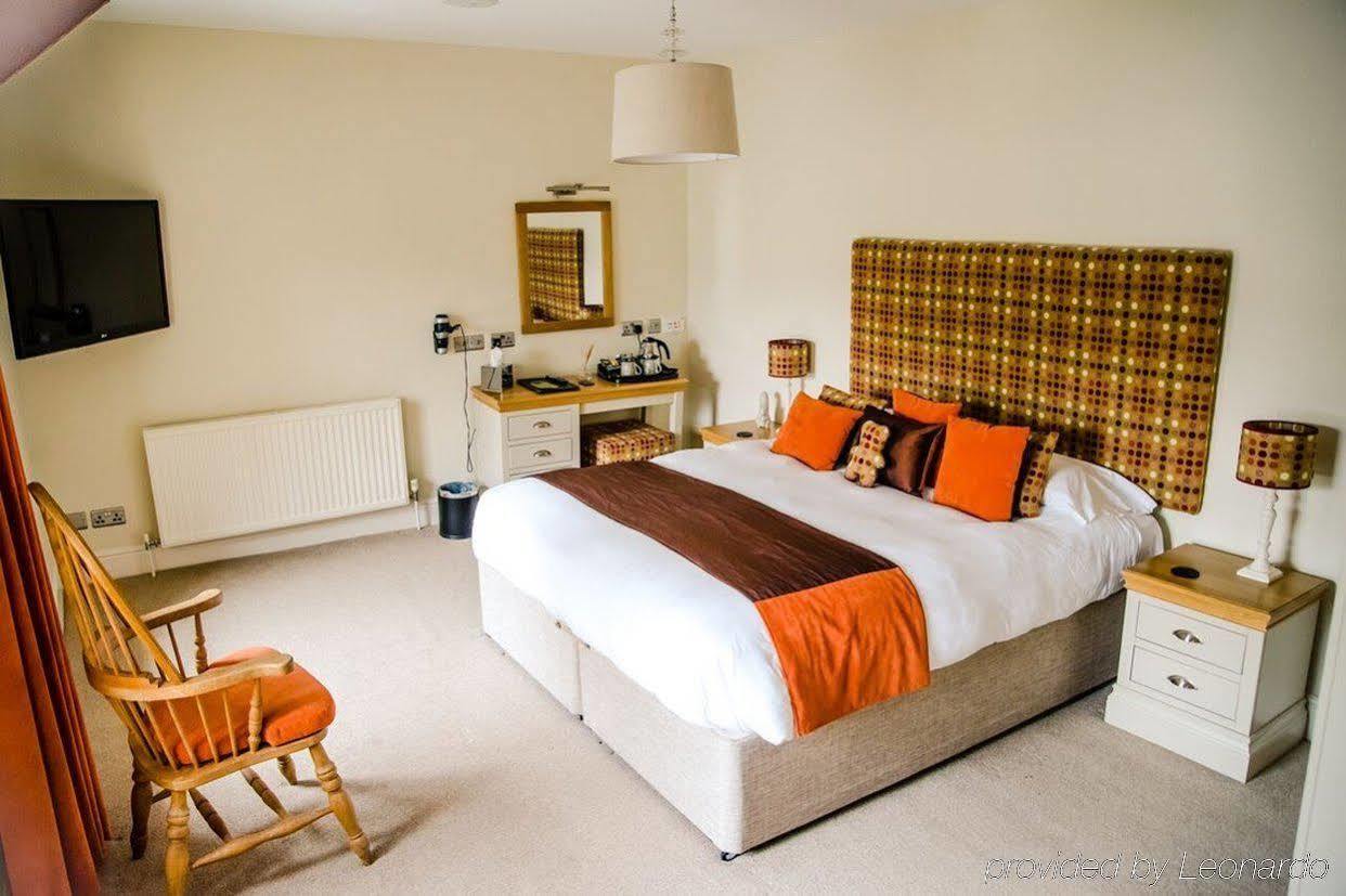 Gwesty'R Emlyn Hotel Newcastle Emlyn Exteriör bild